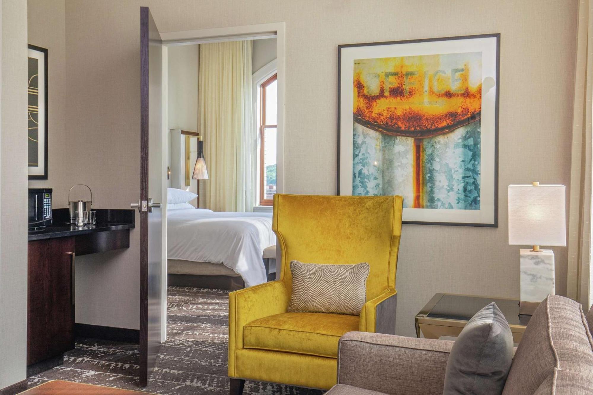 Doubletree By Hilton Youngstown Downtown Экстерьер фото