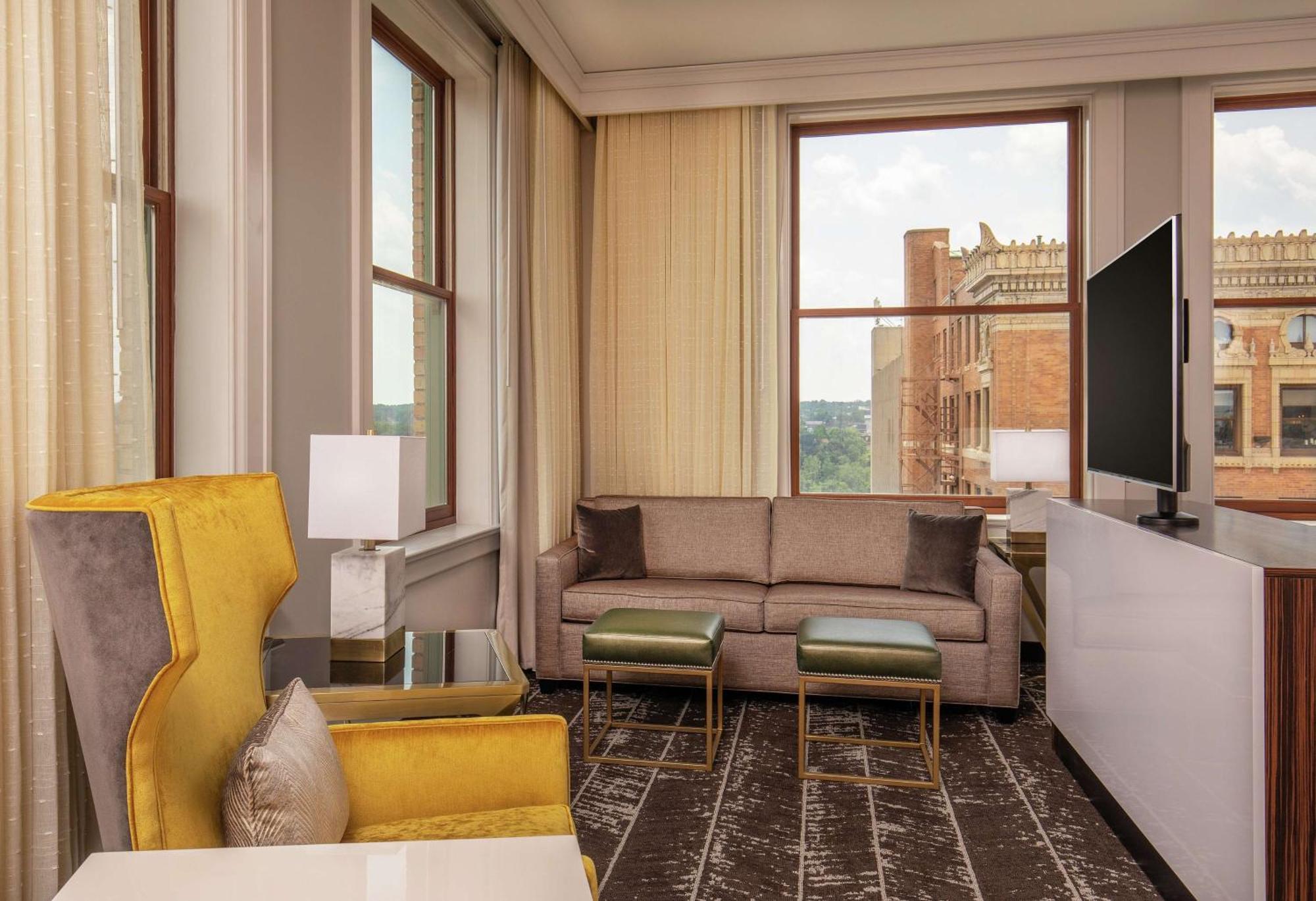 Doubletree By Hilton Youngstown Downtown Экстерьер фото