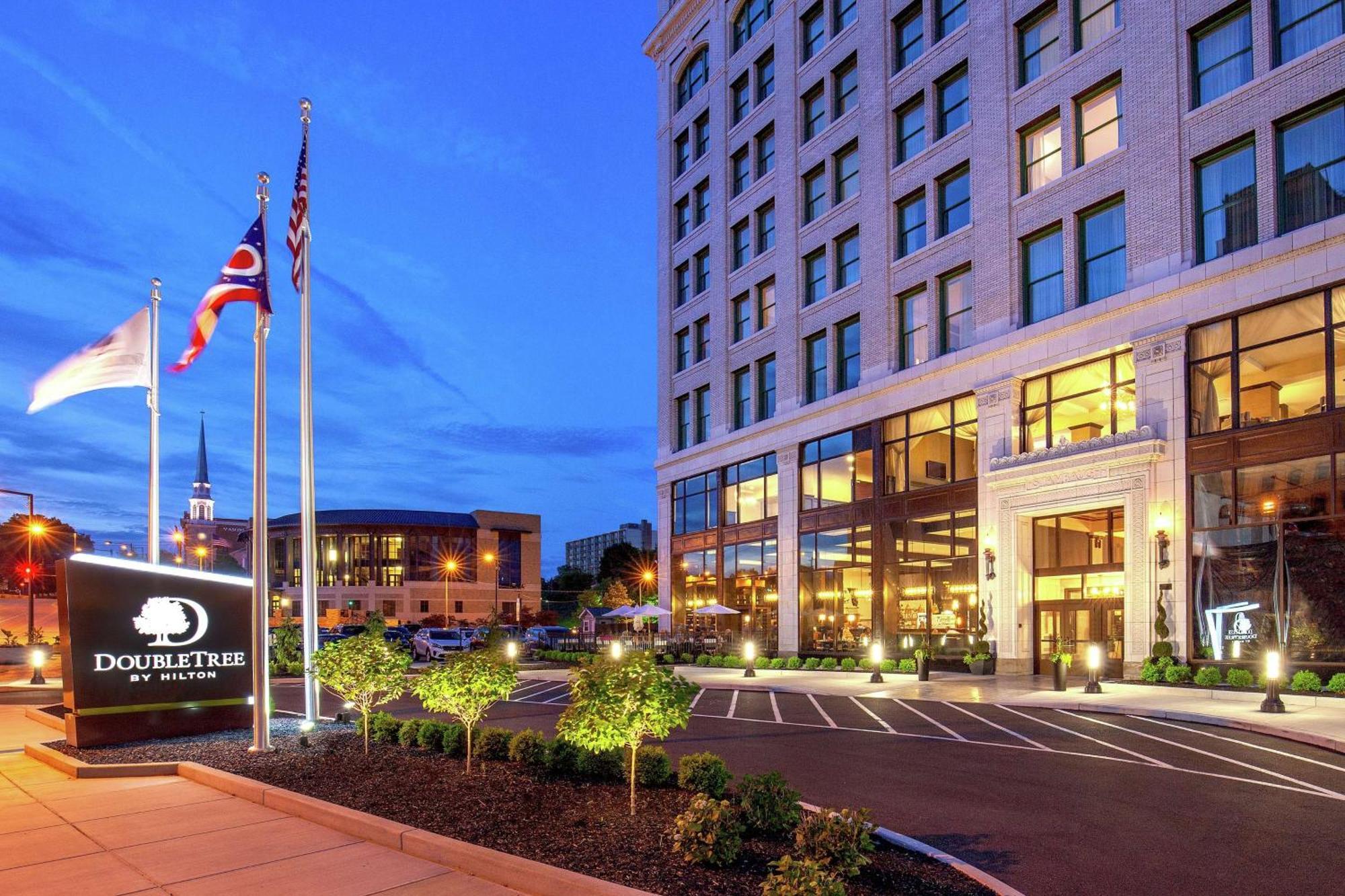 Doubletree By Hilton Youngstown Downtown Экстерьер фото