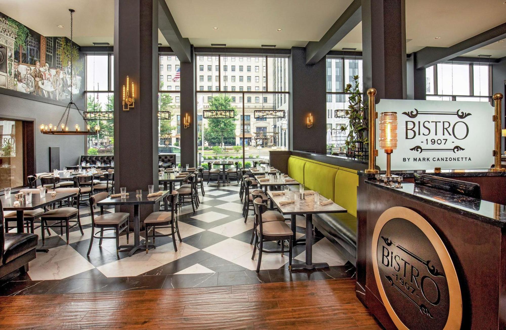 Doubletree By Hilton Youngstown Downtown Экстерьер фото